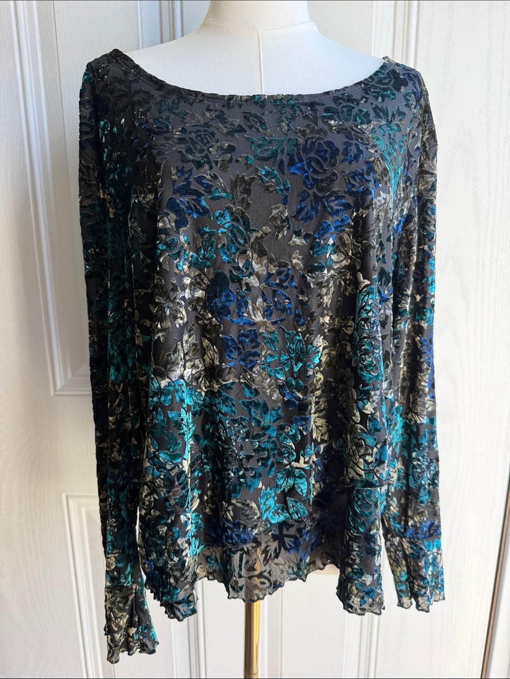 Coldwater Creek Vintage Black Whimsical Long-Sleeve Top With Sheer Back Size L